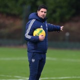 Mikel Arteta Target Singkirkan Chelsea di Carabao Cup dan Akhiri Puasa Trofi Arsenal