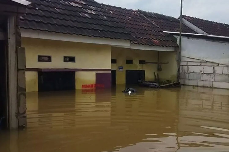 Luas Hingga 24 Kecamatan, Genangan 2 Meter Picu Status Tanggap Darurat Banjir di Tangerang