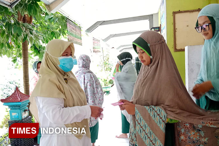 Saber Disti, Cara SMPN 1 Kebonagung Pacitan Disiplinkan Salat Dhuhur Berjamaah