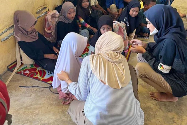 Relawan Aceh Bergerak Dampingi Anak-Anak Korban Banjir di Tamiang Hulu