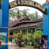 Guru SDN 4 Sukowilangun Akui Siswa Kurang Nyaman Belajar di Rumah Warga Usai Atap Sekolah Ambruk