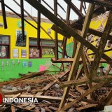 Siswa di Kalipare Malang Terpaksa Sekolah di Rumah Warga Usai Atap Sekolah Ambruk