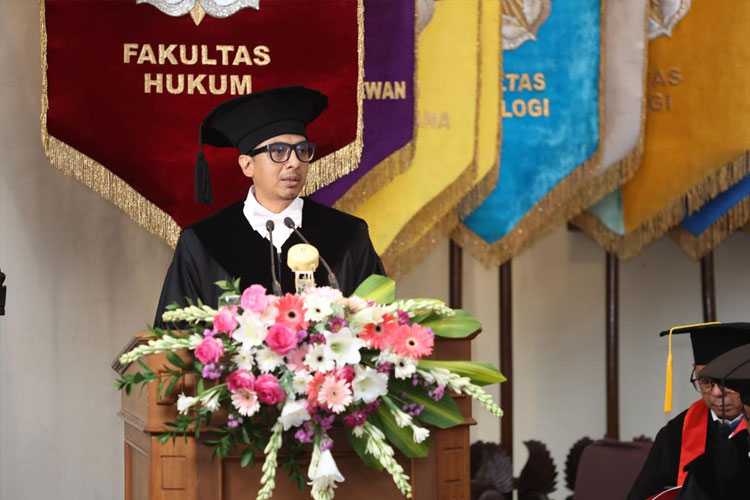 Zainal Arifin Mochtar Dikukuhkan Jadi Guru Besar UGM, Soroti Pelemahan Lembaga Independen