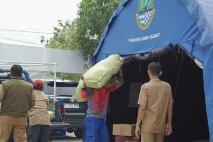 Banjir Terjang 14 Desa di Karawang, 28 Ribu Jiwa dan Ribuan Rumah Terendam