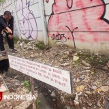 Warga Banjar Protes, Saluran Air Ambrol Tak Diperhatikan, Tiang Lampu PJU Baru Dibangun