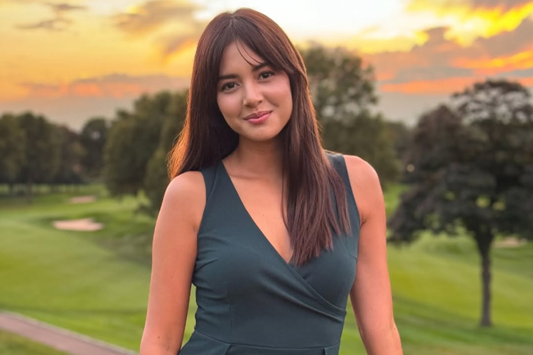 Broken Strings, Keberanian Aurelie Moeremans Bersuara