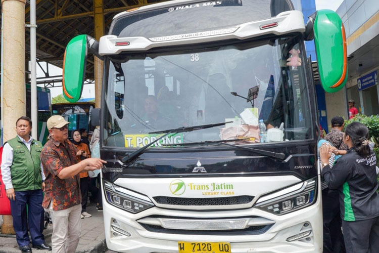 Perluas Jangkauan Layanan Transportasi, Dishub Jatim Tambah 8 Armada Trans Jatim Luxury