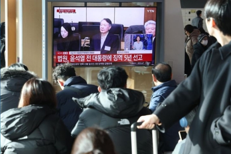 Mantan Presiden Korea Selatan Dijatuhi Hukuman Lima Tahun Penjara, Padahal Ada Delapan Kasus