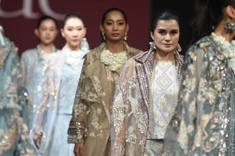 Khayae by Elok Re Napio Luncurkan Koleksi Busana Quiet Luxury Lumina Serenity