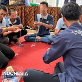 Warga Binaan Rutan Banjarnegara Belajar Merajut Benang