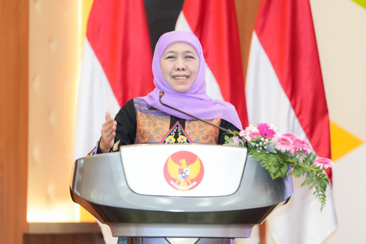 Gubernur Khofifah Buka Bimtek Kepala Sekolah dan Tenaga Kependidikan Sekolah Rakyat