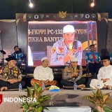Merdunya Suara Kapolresta Banyuwangi Nembang Tradisional Campursari
