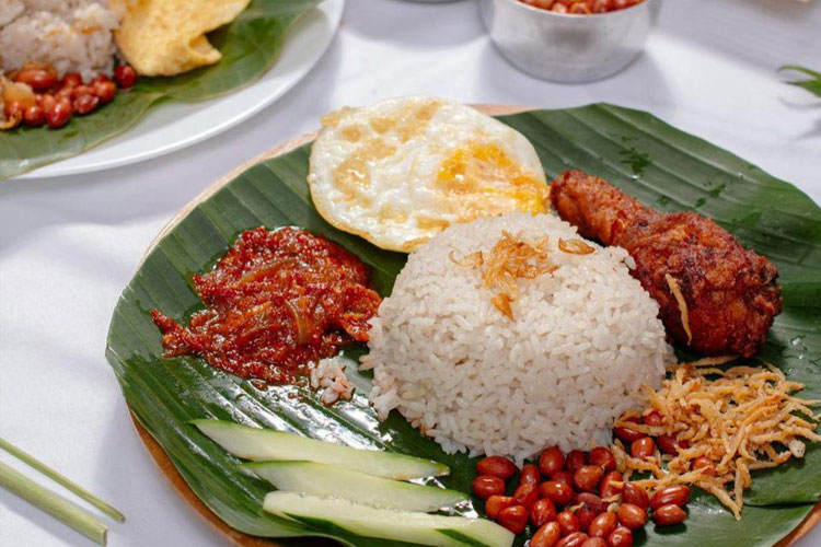Gurih Menggoda, Ini Risiko Kesehatan Jika Terlalu Sering Makan Nasi Uduk