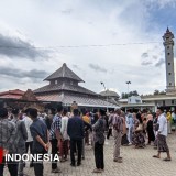Jelang Ramadan, Arus Peziarah Padati Masjid dan Makam Tegalsari Ponorogo
