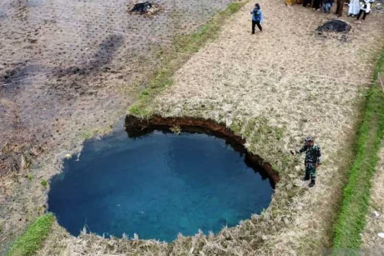Mengandung Unsur Berbahaya, BRIN Tegaskan Air Sinkhole Bukan 'Air Sakti'