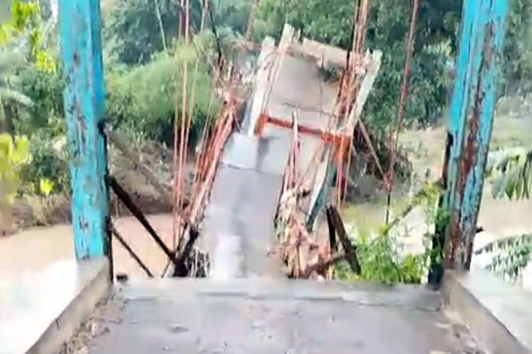 Tiga Jembatan Rusak, Lima Putus Total, Banjir Probolinggo Hambat Aktivitas Warga