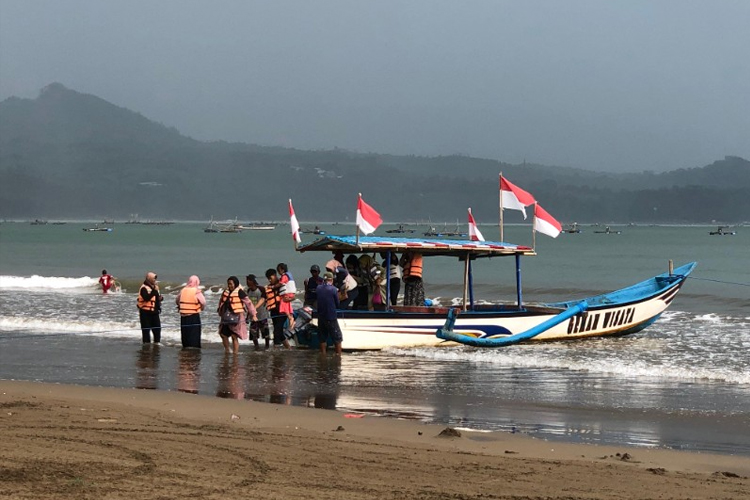 Pantai Gemah, Pesona Wisata Bahari Tulungagung yang Selalu Mengundang Rindu