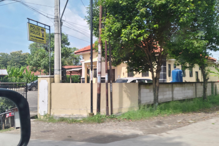 Polsek Sumber Rembang Dijaga Ketat, Diduga Ada Pemeriksaan KPK terhadap Camat dan Kades asal Pati