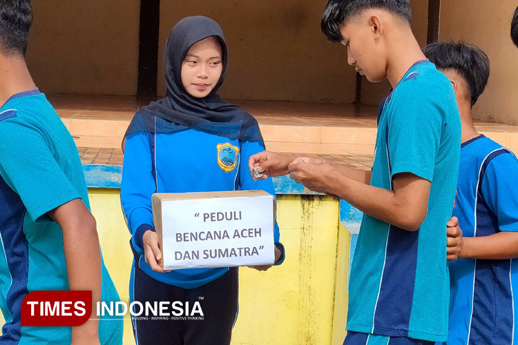 Senam, Donasi hingga Tanam TOGA WarnaiJumat Peduli di SMPN 1 Sudimoro Pacitan