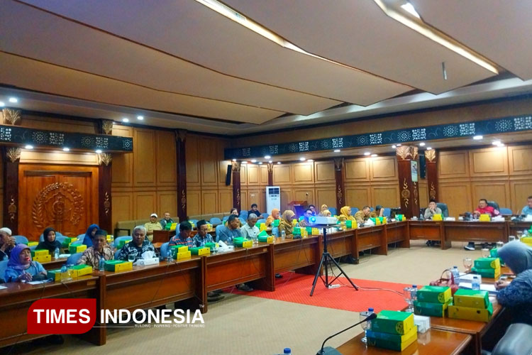 Warga Sruni Tolak Pabrik Kaca di Tengah Permukiman, DPRD Sidoarjo Turun Tangan