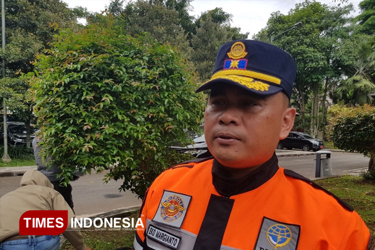 Pemkab Malang Beri Gaji Rp2 Juta untuk Penjaga Perlintasan Kereta Tanpa Palang Pintu