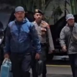 Wali Kota Madiun Maidi Tiba di KPK Usai Terjaring OTT Fee Proyek dan Dana CSR