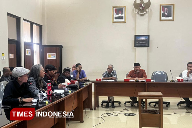 Audiensi Komunitas Cermin Tasikmalaya dengan DPRD Berujung Kecewa, Wali Kota Tak Hadir