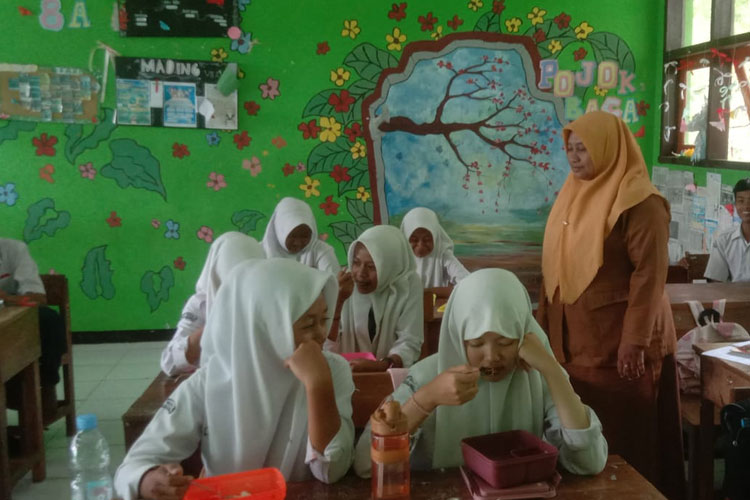 Belajar Hemat Sejak Dini, SMPN 3 Tegalombo Pacitan Terapkan Kamis Tanpa Jajan