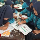 Bahasa Indonesia Kelas VII C SMPN 2 Ngadirojo Pacitan Terapkan Diskusi Analisis Berita Audio Visual