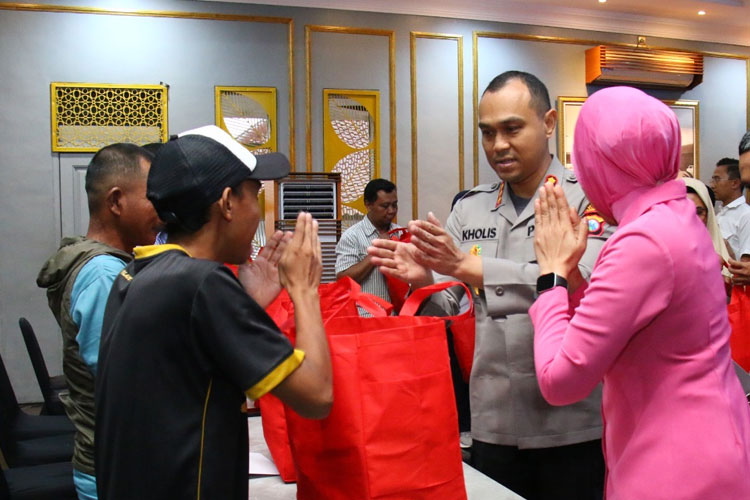 Kapolresta Malang Kota Temui Keluarga Korban Kanjuruhan, Tegaskan Pendekatan Humanis dan Komitmen Pendampingan