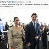 Gaya Baru Katy Perry Saat Dampingi Justin Trudeau di WEF Davos