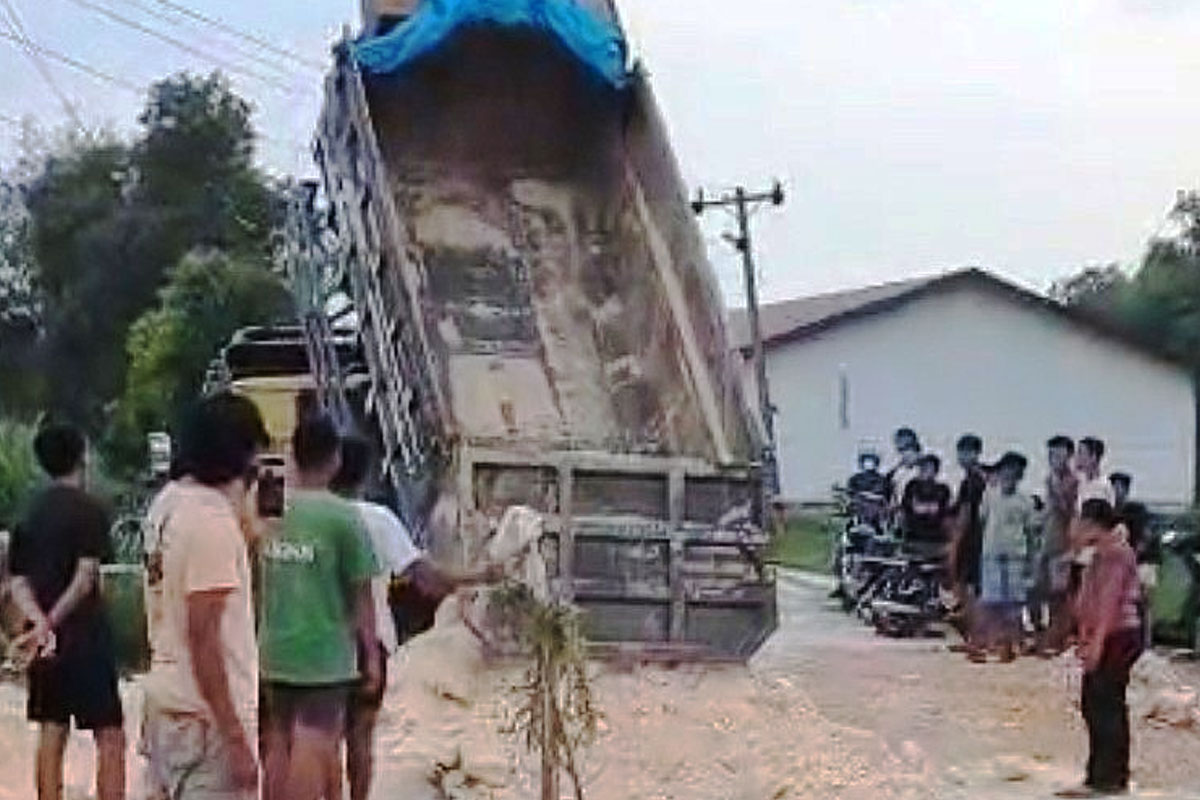 Pemkab Rembang Alokasikan Rp10 Miliar untuk Tambal Sulam Jalan Rusak Akibat Hujan