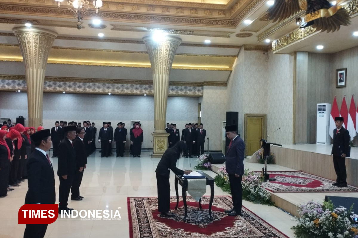 Kejar Pembuktian di 2026, Bupati Jember Kukuhkan Pejabat Eselon II dan III