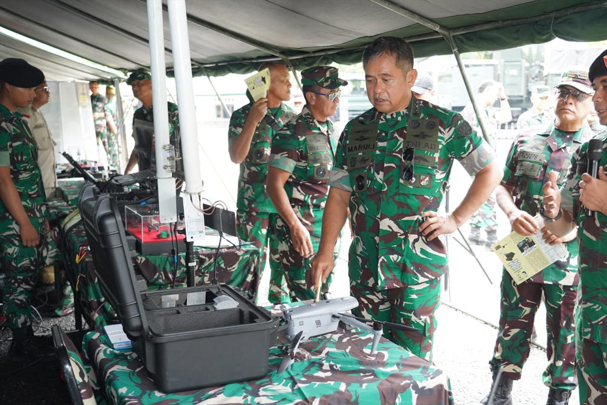 KASAD Tinjau Inovasi Litbang TNI AD di Karawang, Soroti Peningkatan Sistem Latihan Prajurit