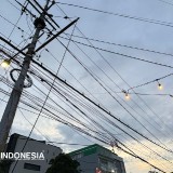 Tak Hanya Ganggu Estetika, Kabel Ruwet Juga Ancam Keselamatan