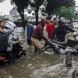 BPBD DKI Jakarta Keluarkan Peringatan Dini Hujan Lebat hingga Ekstrem hingga 24 Januari 2026