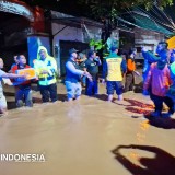 1.198 KK Terdampak Banjir di Pasuruan, Mensos Gus Ipul Pastikan Bantuan Logistik Merata