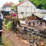 Gubernur Khofifah Pastikan Penanganan Banjir di  Situbondo Cepat dan Terpadu