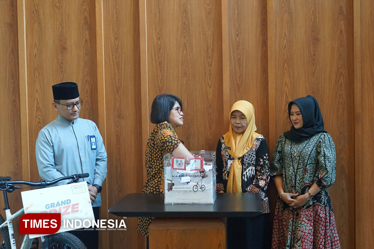 Adwis Iqbal Perdana Menangkan Sepeda Gunung ‘Book Direct Get Reward’ Kokoon Hotel Banyuwangi