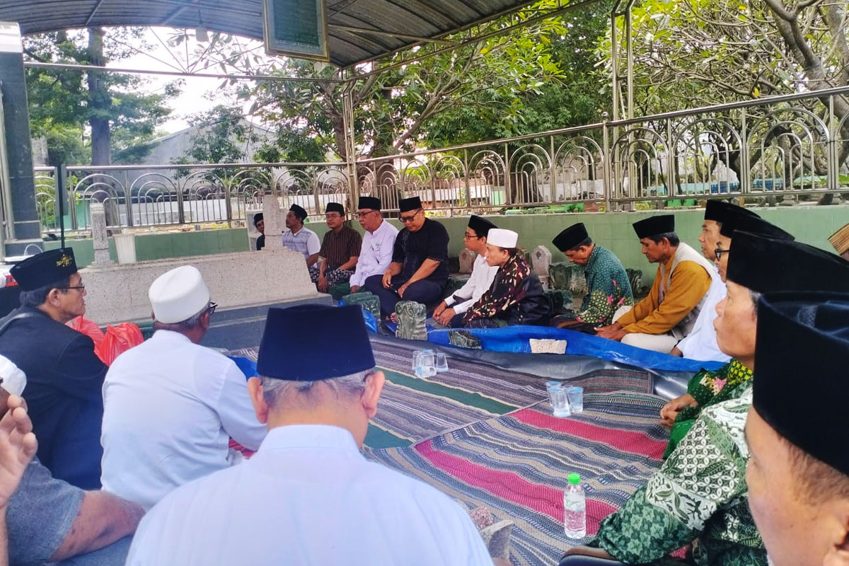 Satu Abad NU, PWNU Jatim Adakan Ziarah Muassis secara serentak ke 10 zona