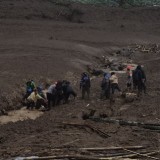 Tim Gabungan Cari Korban Longsor dan Banjir Bandang di Cisarua