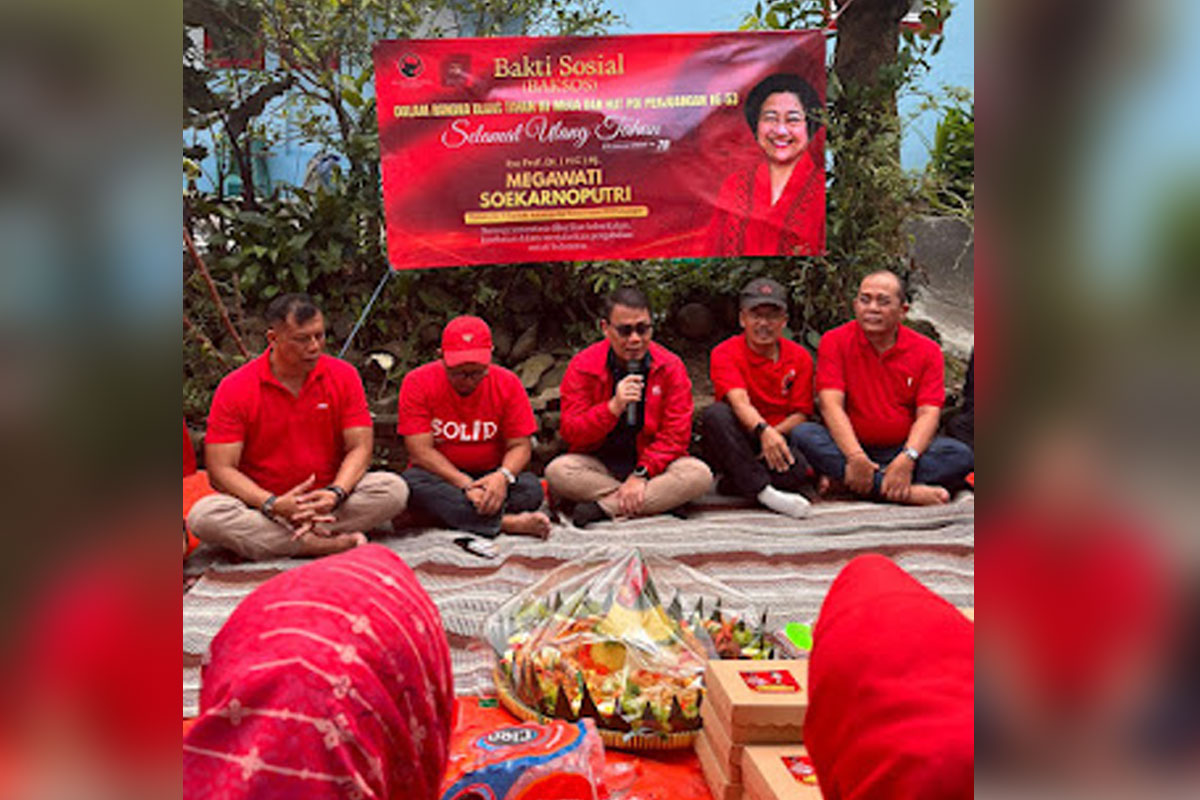Ahmad Basarah Hadiri Program Bedah Rumah Lansia PDI Perjuangan Kota Batu