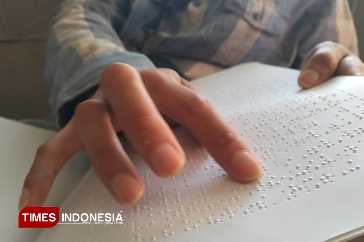 Di Era Digital, Huruf Braille Tetap Jadi Pilar Literasi Penyandang Tunanetra di Tasikmalaya