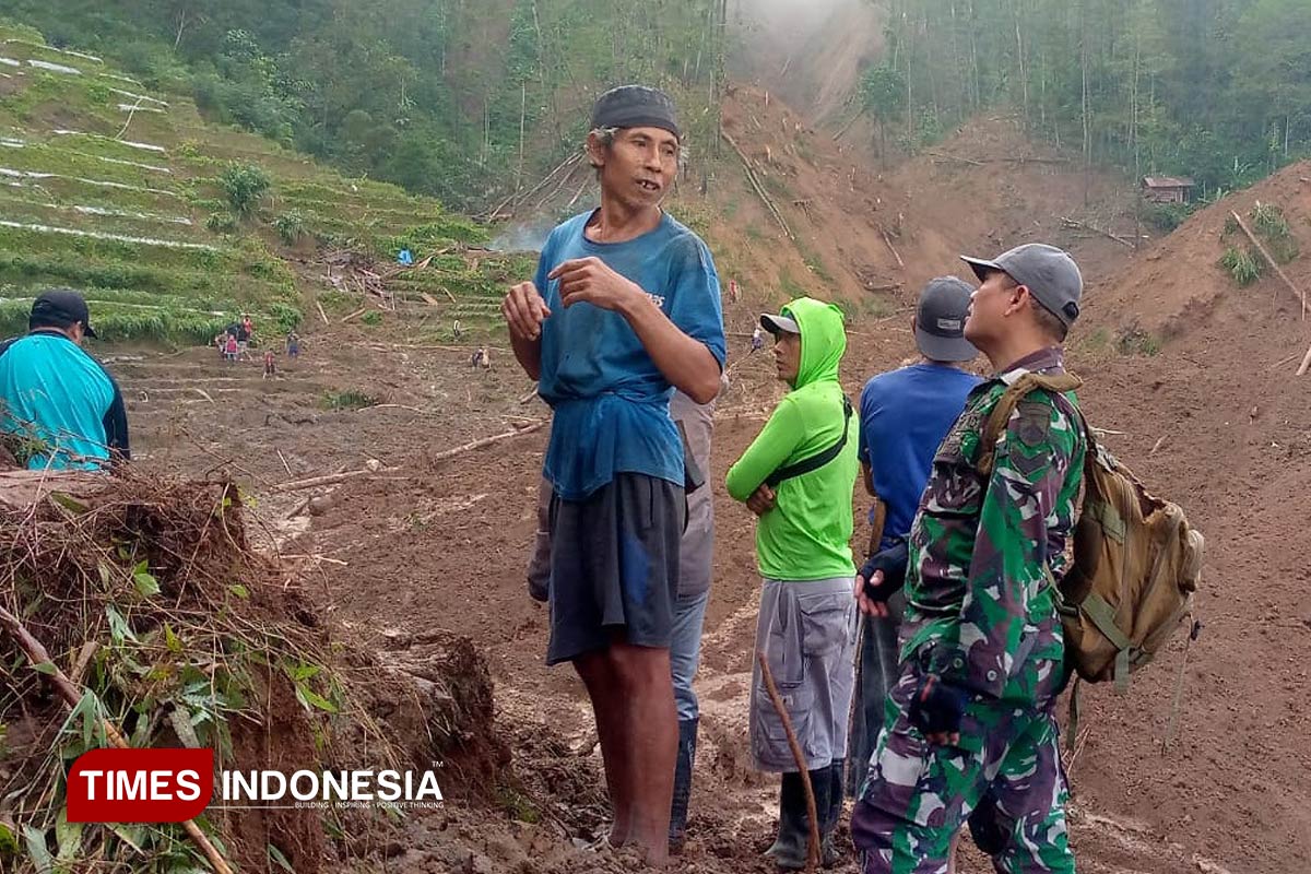 Dua Orang Korban Tanah Longsor di Pemalang Masih dalam Pencarian