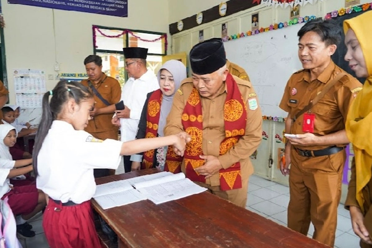 Bupati Malang Tinjau Empat Sekolah di Tumpang, Tekankan Pemerataan Mutu Pendidikan