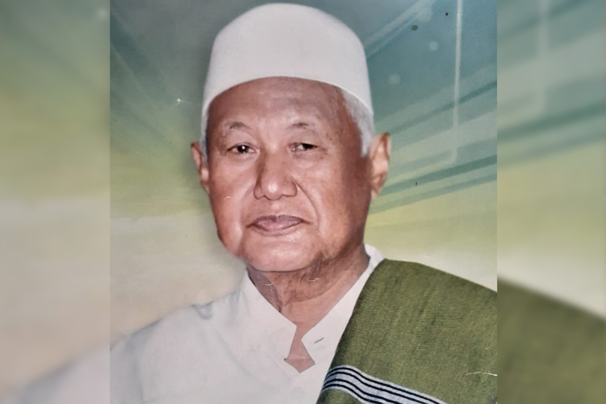 KH Munir Kholili Wafat, Perjalanan sebagai Pengasuh Ponpes Rofiatul Islam di Probolinggo