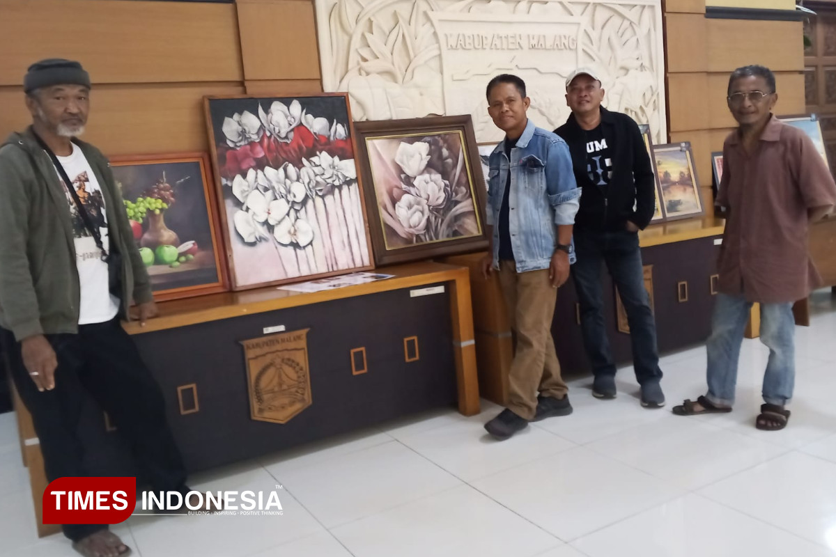 Komunitas Perupa Lokal Kepanjen Gelar Lelang Amal di Gedung Dewan untuk Korban Bencana