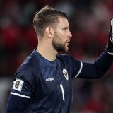 Ajax Amsterdam Dikabarkan Kontrak Maarten Paes