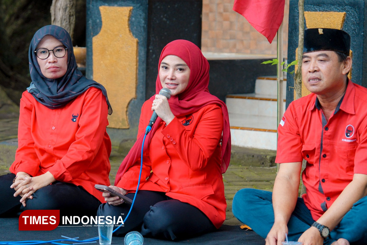 HUT PDI Perjuangan, Desi Prakasiwi Napak Tilas ke Makam Leluhur Banyuwangi