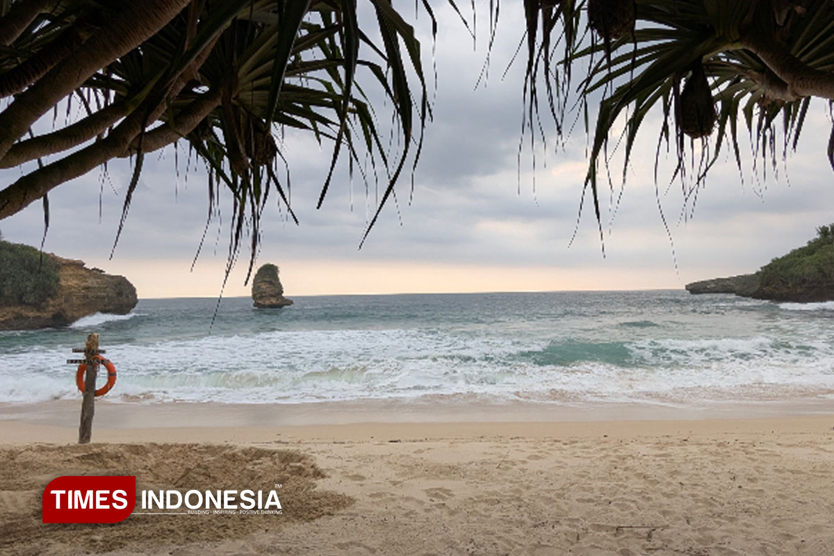 Pantai Pudak Blitar, Surga Tersembunyi di Jalur Selatan Jawa Timur